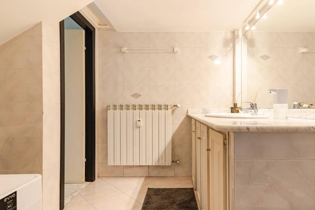 Sakura Suite Janov Exteriér fotografie